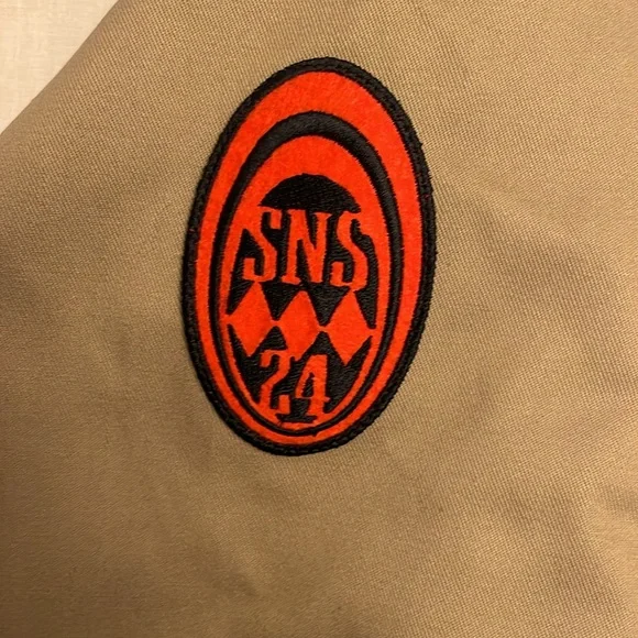 New Jacket from Sabrina Carpenter Tour VIP Package.  Size M - Picture 3 of 8